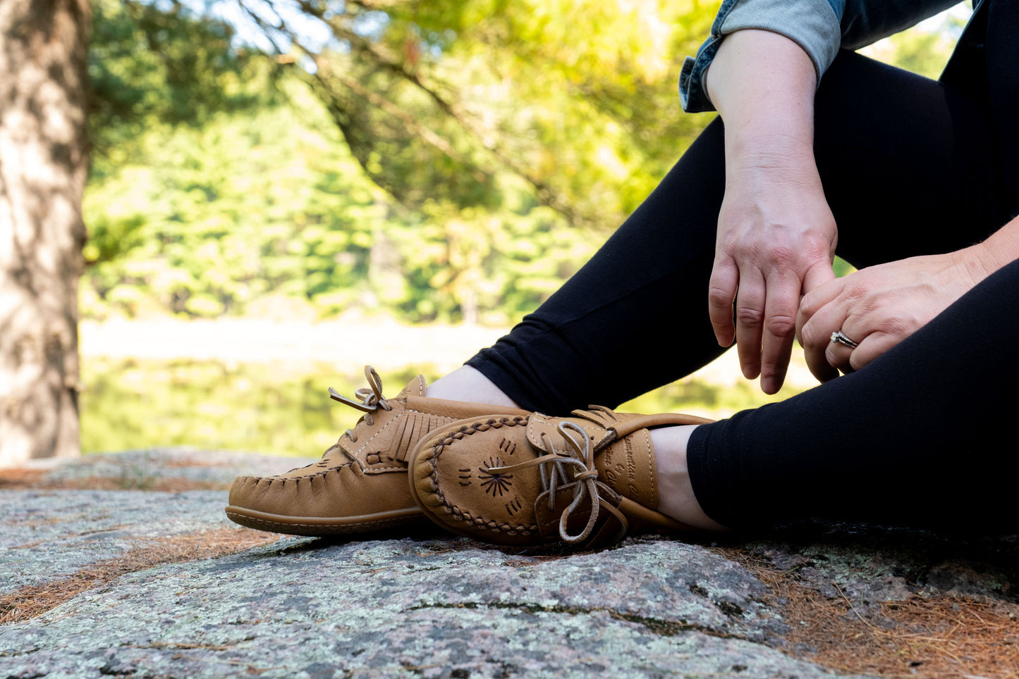 Women's Fringed Embroidered Moccasin Shoes